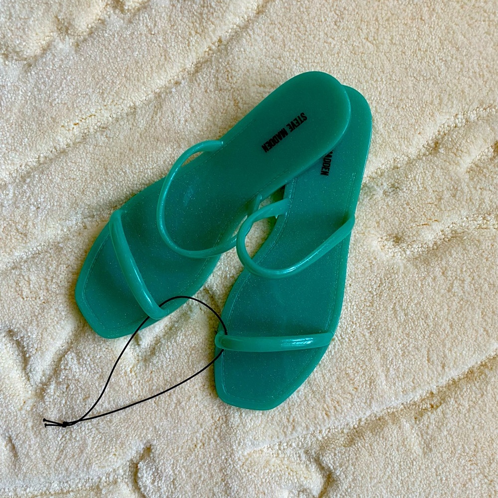 Steve Madden slides